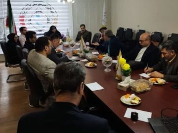 مهمترین موضوعات مطرح شده اعضای کانون های استانی با رئیس کانون عالی انجمن های صنفی چه بود؟