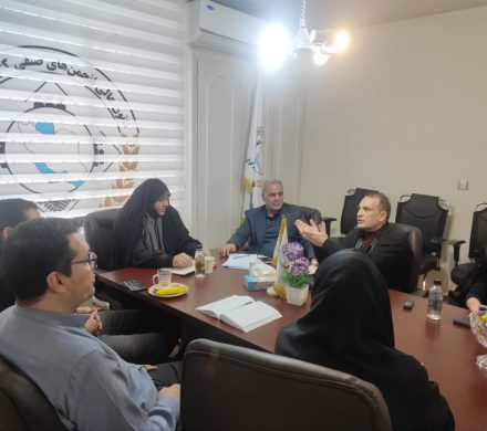 گزارش تصویری از نشست خبری رییس کانون عالی انجمن های صنفی کارگران ایران با خبرنگار حوزه کار و تولید بهمن ۱۴۰۲