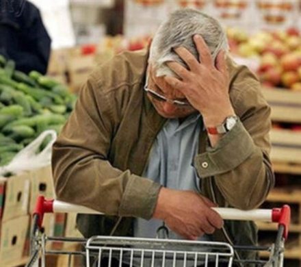 کار چند شیفته کارگران برای یک لقمه نان