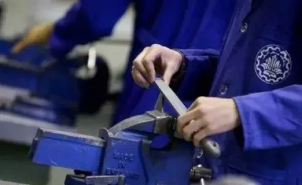 رئیس کانون عالی انجمن صنفی کارگران مطرح کرد؛ کارگران؛ ستونهای استوار در توفان بحرانها