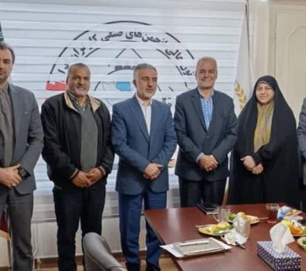 حداقل حقوق باید واقعی باشد؛ مطالبه جدی در دیدار کارگران با نماینده مجلس