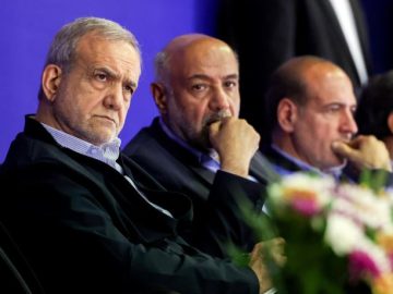 تضعیف تشکلهای صنفی و ضرورت حمایت دولت از بازنشستگان، کارگران و کارفرمایان