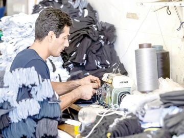 تغییر فرمول مستمری، بیمه مشاغل آزاد و کارفرمایان خرد را تهدید به رکود می‌کند